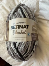 Bernat Blanket Yarn Gray Storm Varg