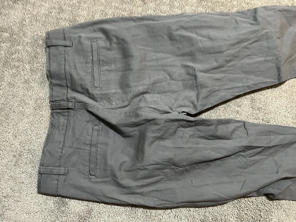 IZOD 男童灰色平前标准版型 16 码常规 — 第 4/4 张图片