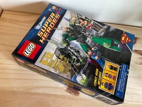 LEGO 6862 Superman with Lex Luther and Wonder Woman Comic Book included