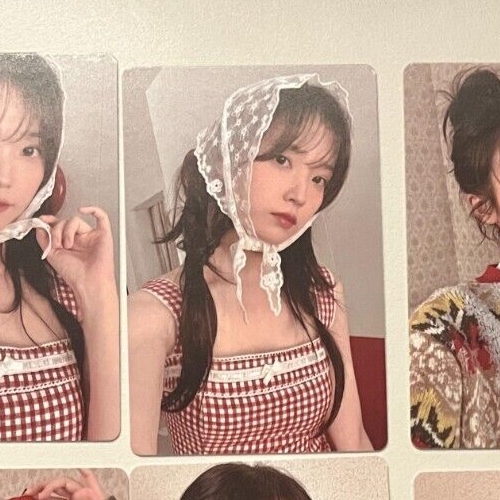 IU Photocard IU Official [2025 Season's Greetings]_1 Pick of 10