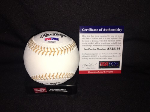 Dee Gordon Signed Official Gold Glove Baseball Seattle Mariners PSA/DNA - Picture 2 of 2