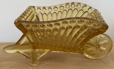 Vintage Bernstein gepresstes Karneval Glas Schubkarre Tafel Salz Zucker Gewürz