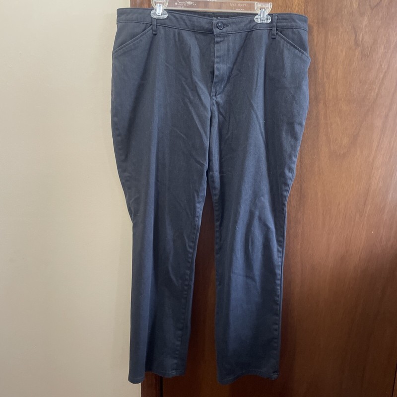 LEE  Women’s “Effortless Wash & Wear” Slacks/Pants - Mid Rise Relaxed - Size 18M