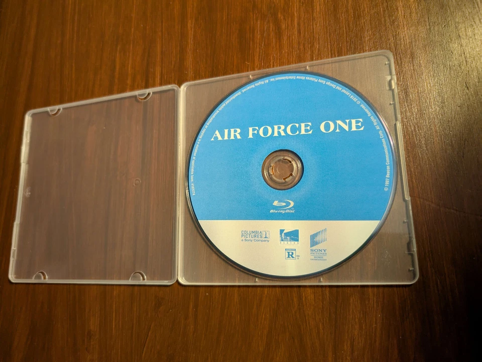 Air Force One (Blu-ray) [Harrison Ford]- Like New- Disc only! with blank cd case - Image 2 of 4