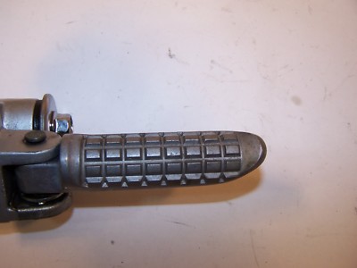 ハンター KAWASAKI ZX600 RIGHT REAR FOOT PEG & MOUNT BRACKET 35011-1343 ZX