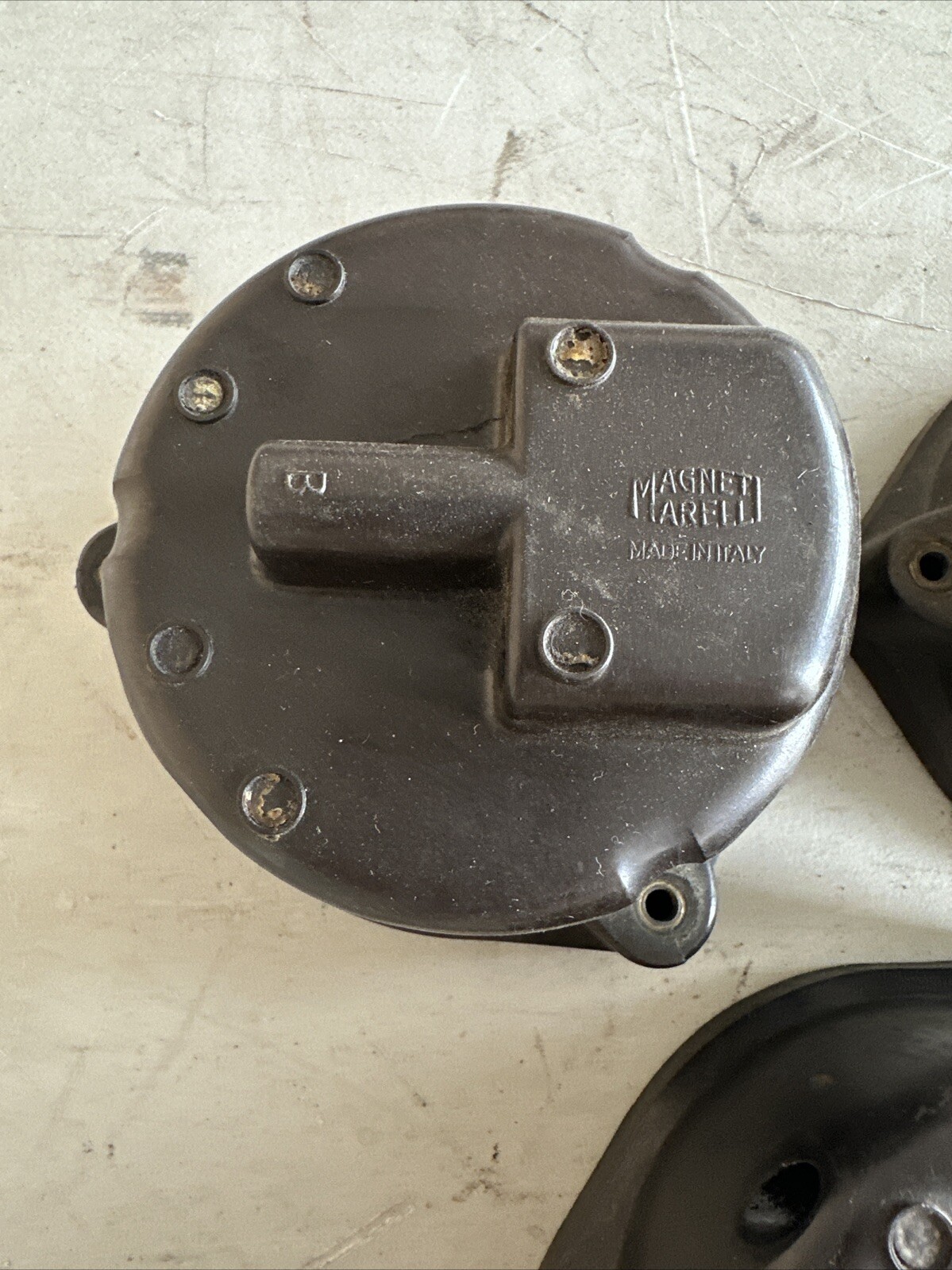 Lot Of Ferrari V12 Distributor Cap READ