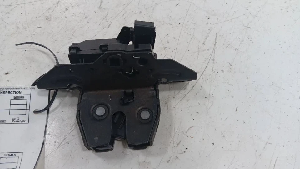 Chevy Volt Trunk Latch  2011 2012 2013 2014 2015 - Image 2 of 4