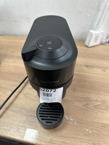 De'Longhi ENV90.B Nespresso Vertuo Pop Pod Kaffeemaschine Schwarz