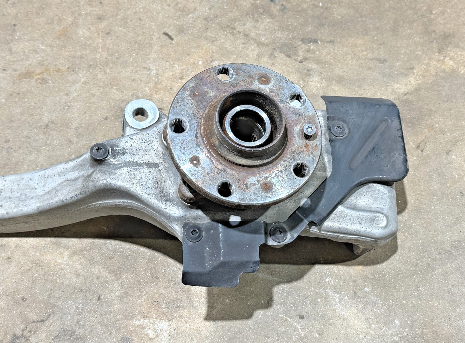 06-12 Bentley Continental Flying Spur Front Left Driver Spindle Knuckle Hub PO43