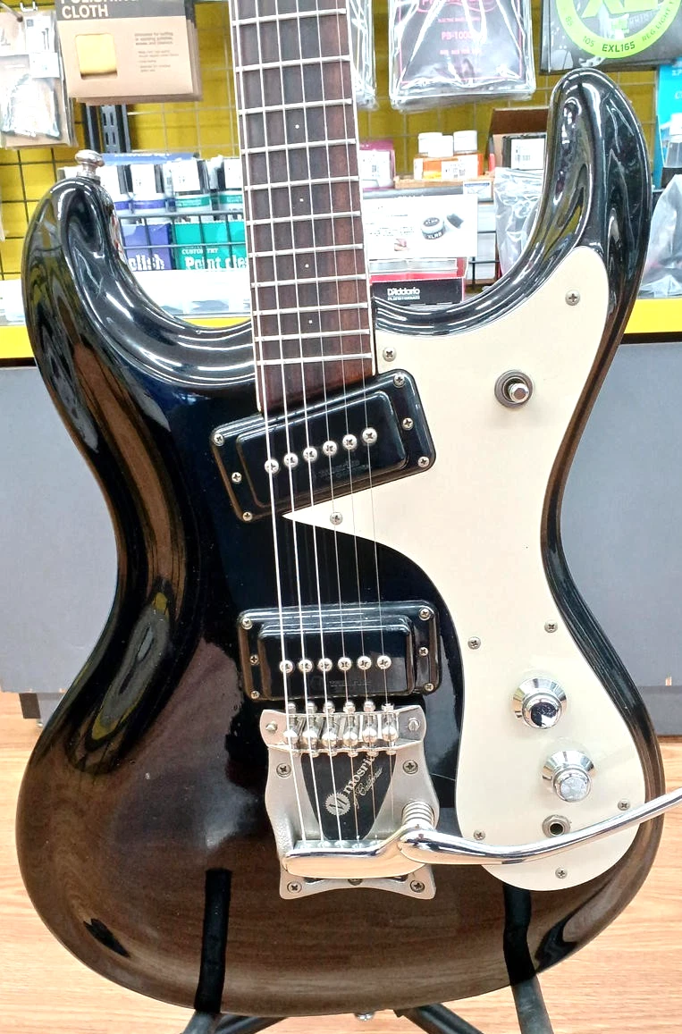 【10996】Mosrite Rose 55 LIMITED MODEL 10996】Mosrite Rose 55 LIMITED MODEL Mosrite Ventures Model