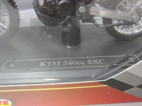 Lot of 3 Ducati Hot Wheels 916 1:18 Moto Majorette 1/18 - Moto KTM 540cc SXC - Picture 8 of 9