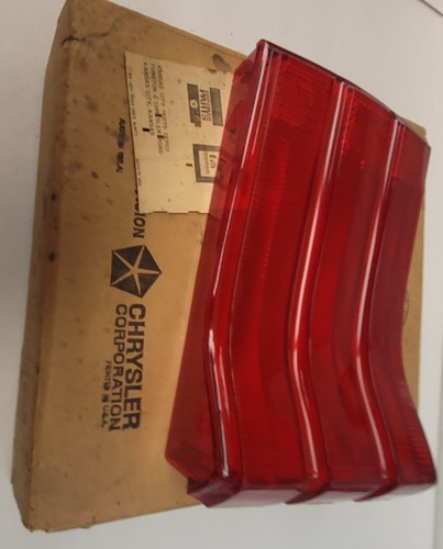 1966 Plymouth Belvedere I Left Driver Side Taillight Lamp Lens 2585098 NOS - Picture 6 of 8
