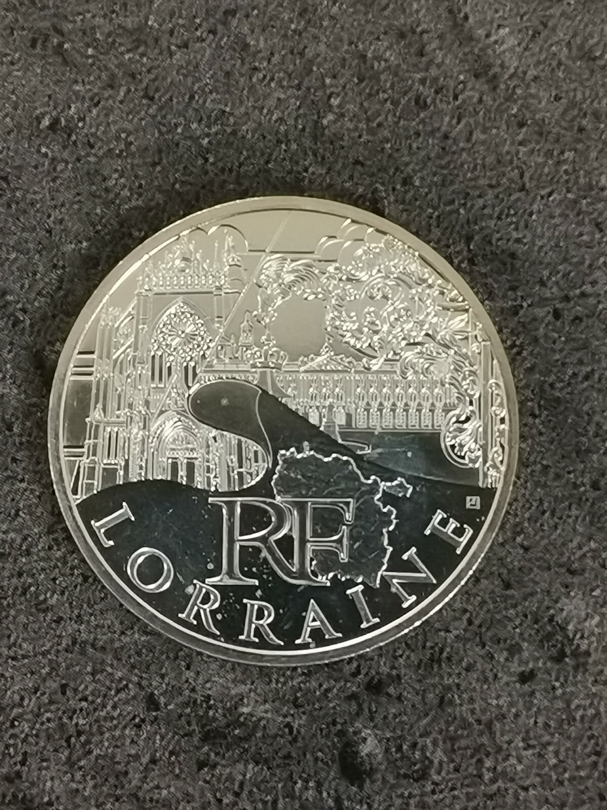 Picture 1 of 2