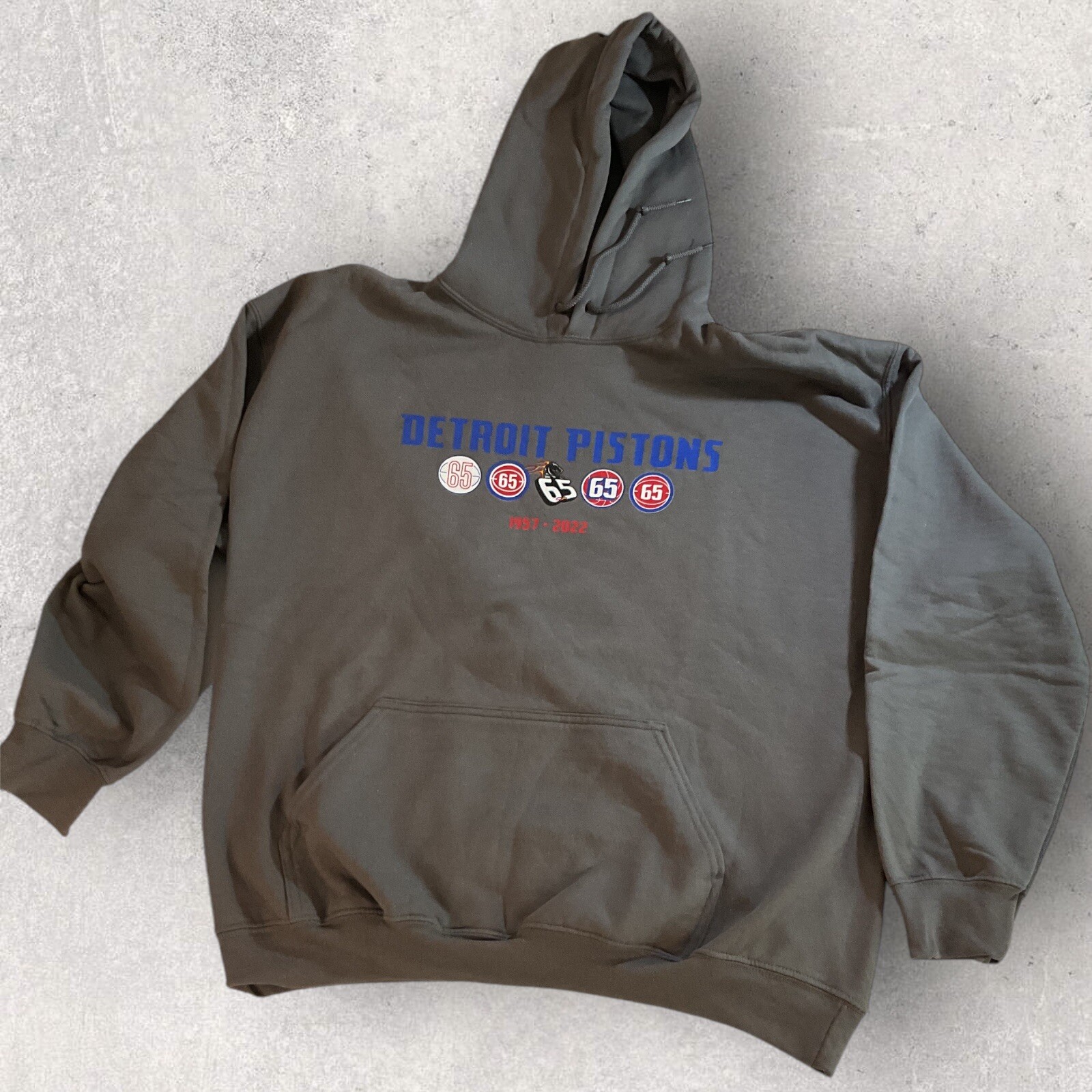 Detroit Pistons Sweatshirt Hoodie Mens XLarge Heather Gray Pullover 1957-2022