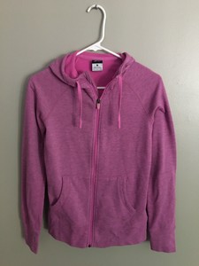 nike hoodie with thumb holes womens