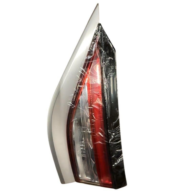 Feu arriere droit de rechange DS 3 Crossback piece 9833619180 finition premium