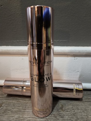 Pack of 2 Revolution Beauty Illuminate & Glow Skin Perfector, Bronze Gold - Picture 2 of 2