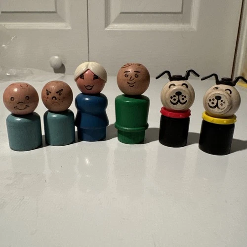 Fisher Price Little People Family Vintage, Lot 6 Wooden People Mom,Dad,Kids,Dog