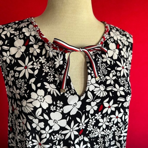 Tommy Hilfiger Shirt Bundle Womens Size Large Red White Blue Excellent Condition - Picture 3 of 8