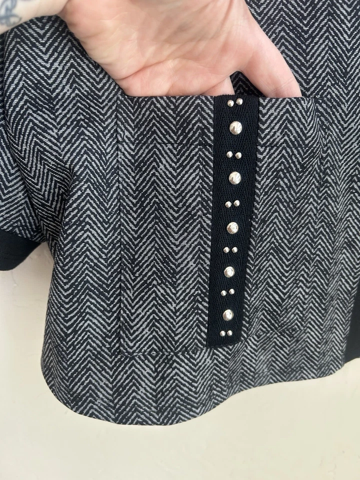 Joseph Ribkoff Cuello Embudo Top Capa 6 Espiga Clásico Cuadrado Relajado Diseñador Foto 4 de 4