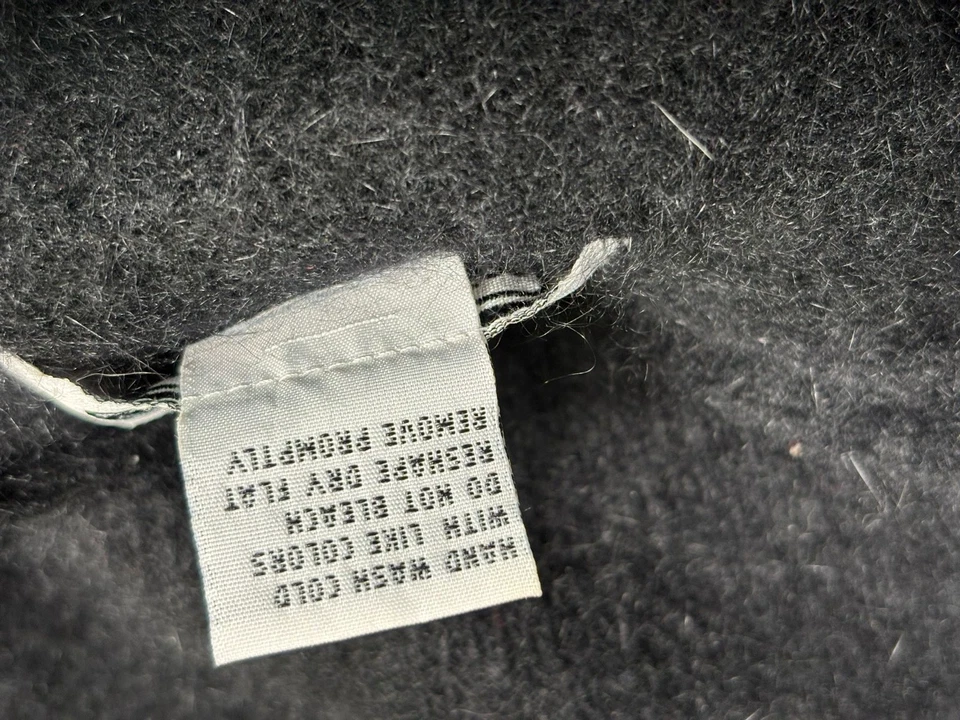 Suéter Corto De Colección Xhilaration Angora Tejido Para Mujer Talla M Negro Cuello en V Pullover Foto 4 de 4