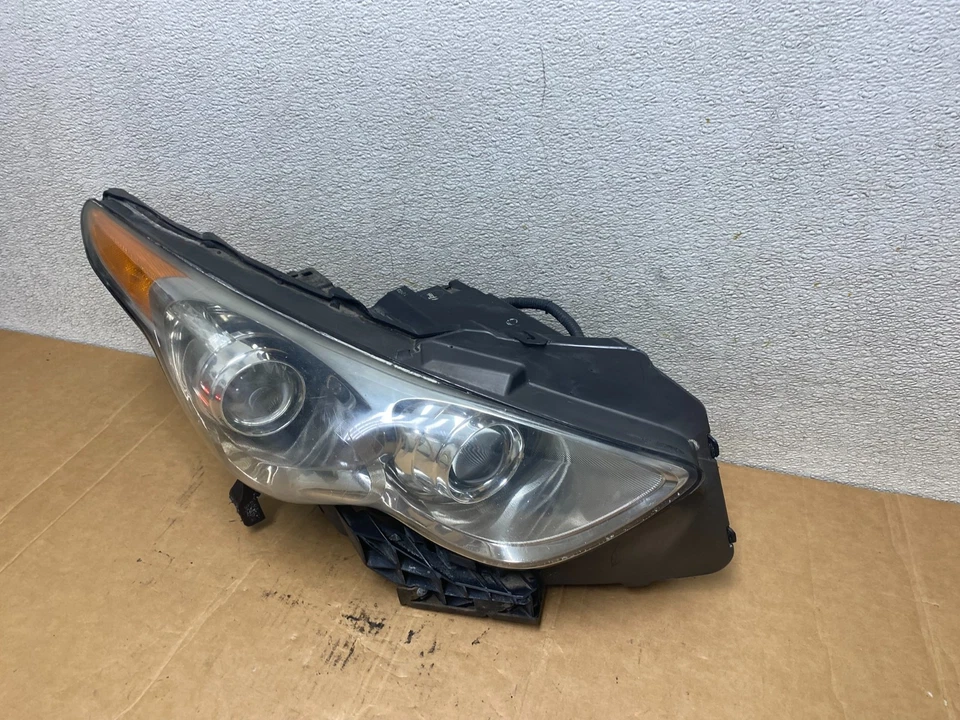 Faro derecho de xenón oculto Infiniti FX35 FX37 FX50 QX70 2009-2017 T1188 DW Foto 2 de 4