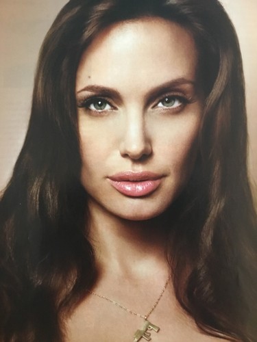 Entertainment Weekly Magazine. 20. Juni 2008. ANGELINA JOLIE. - Bild 2 von 2