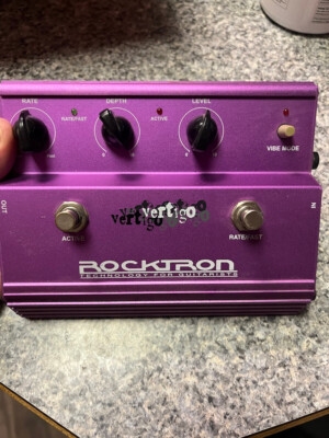 Rocktron Vertigo Vibrato Chorus Guitar Effect Pedal-FREE Cable!