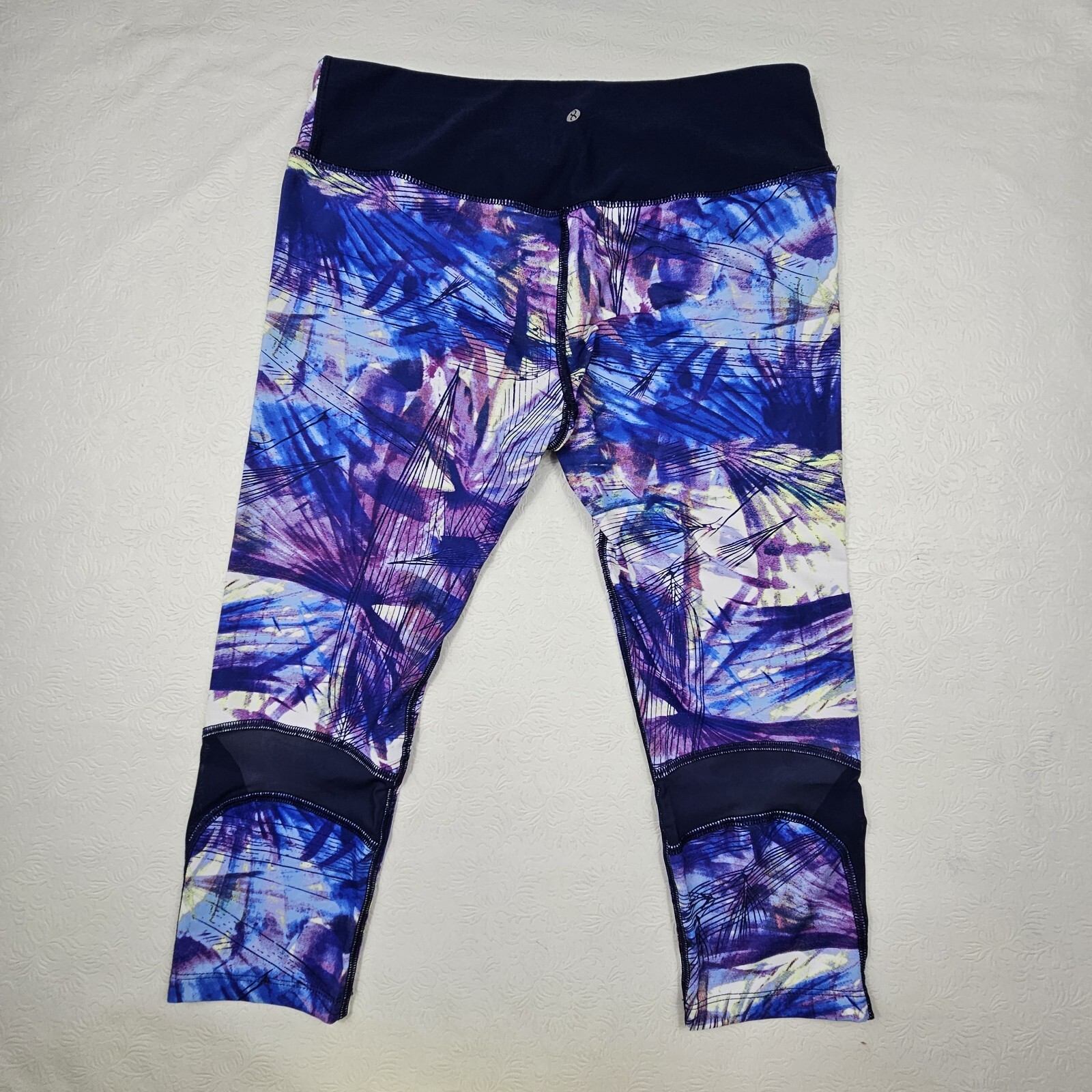 Layer 8 Performance Activewear Capri Leggings Wom… - image 3