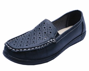 ladies black moccasin shoes