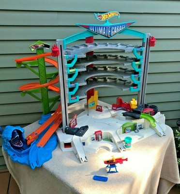 hot wheels ultimate garage helicopter