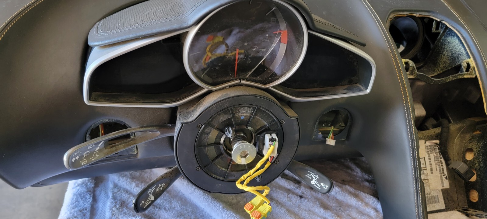 MCLAREN 650S DASHBOARD ASSEMBLY INSTRUMENT CLUSTER OEM 