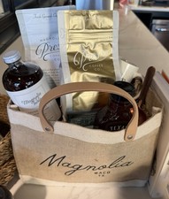 Confezione Caffè Silo Magnolia. 6 oggetti più borsa. Da Magnolia silos Chip E Jo'