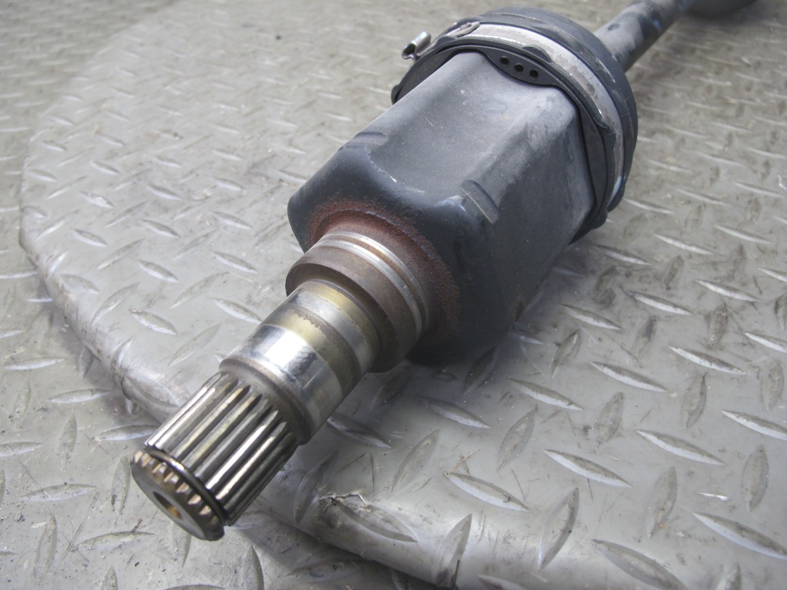 2017-2020 MASERATI LEVANTE M161 3.0L AWD FRONT RIGHT SIDE SUSPENSION AXLE SHAFT