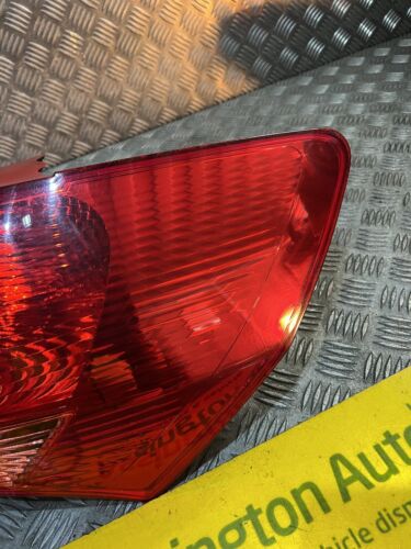 2009-14 Kia Venga MK1 PRE FACELIFT Offside Driver Rear Outer Light 924021P000 - Picture 8 of 13