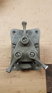 Paire De Supports (latéraux) Rouge & Noir Pour Jeep Willys M38, M38A1, M151, M37, M715 - AEspares