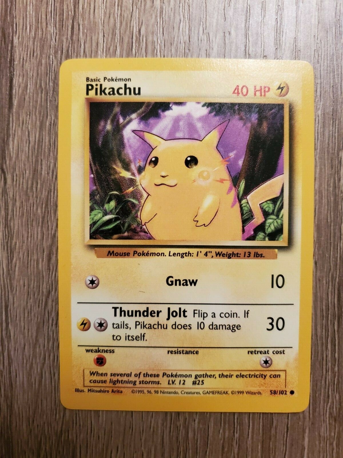 1999 Yellow Cheeks Pikachu 58/102 NM/M