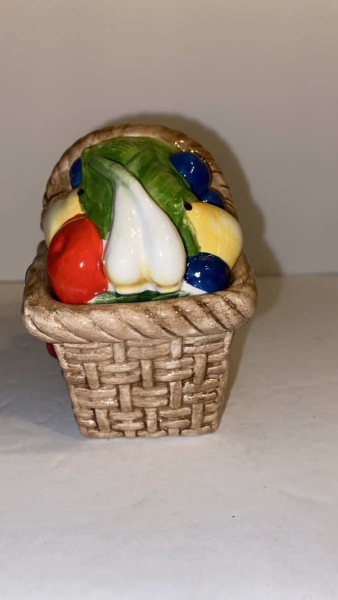 Vintage C.I.C. Peggy Jo Ackley Salt & Pepper Shakers Basket Of Fruit Vegies #11
