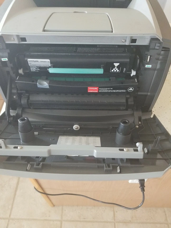 Lexmark E450DN - USED/WORKING CONDITION NO TONER INCLUDED PAGE COUNT:  VARIES - Image 2 of 4