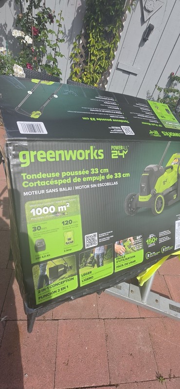 Greenworks 24V 13" Cordless Lawn Mower (Brushless) w/ 4Ah Battery and 2A Charger