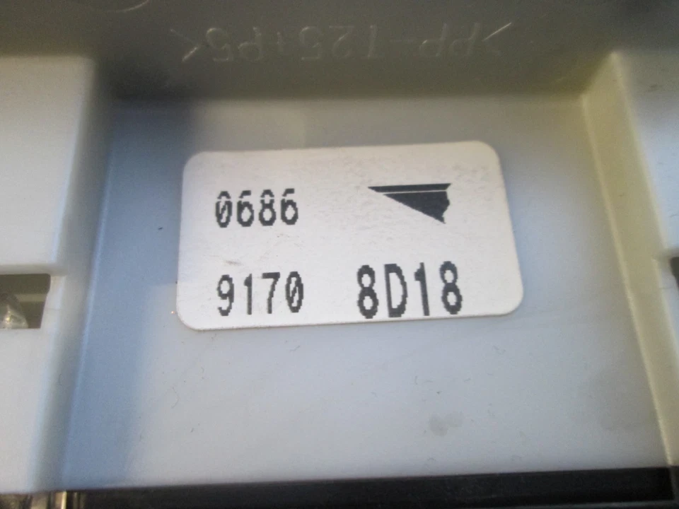 Peugeot 107 2008 1,0 3 puertas manual velocímetro cuadro de instrumentos 838000H072 120? MILLA Foto 3 de 4