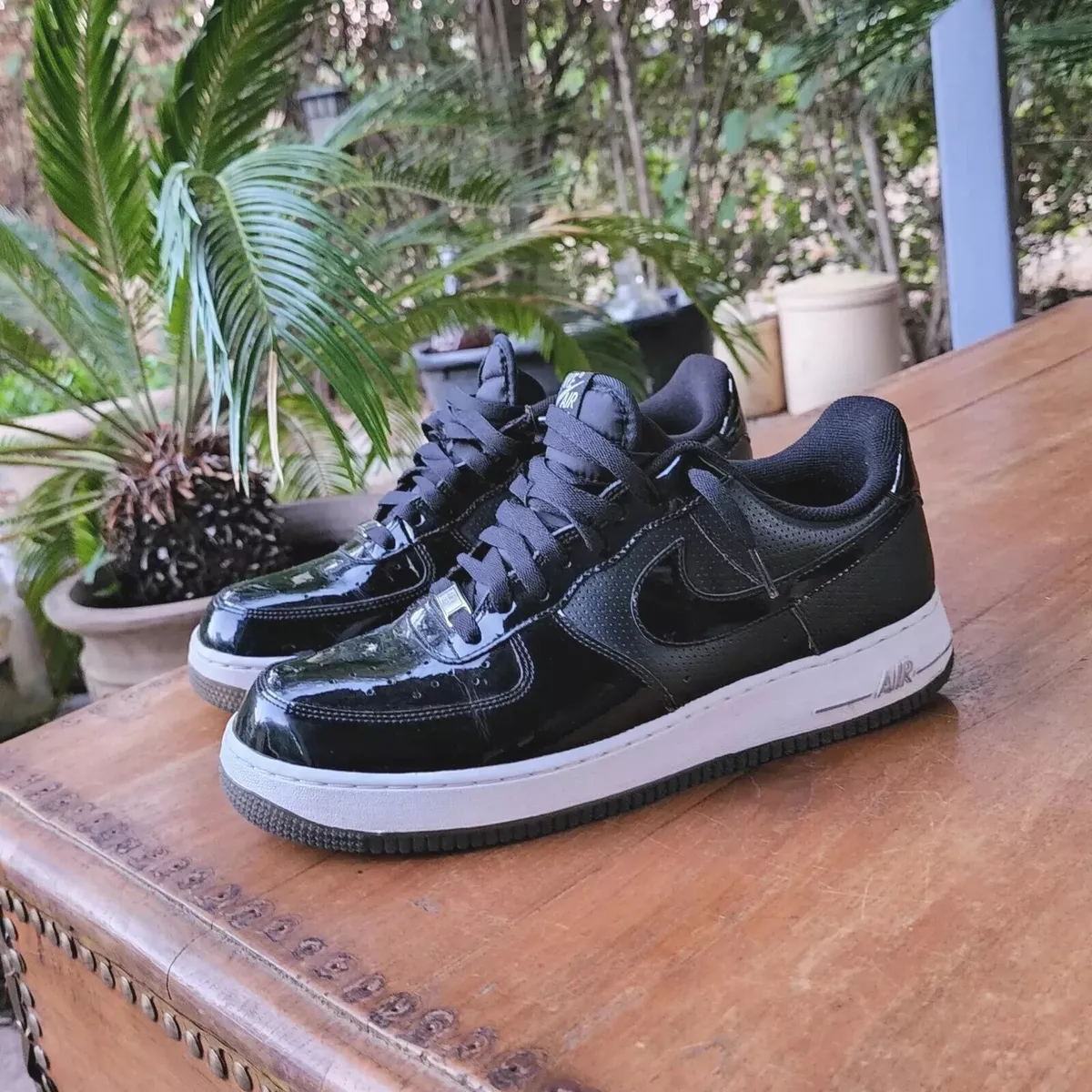 Nike Air Force 1 07 Black Silver 2010 US Men size 11 Great Cond