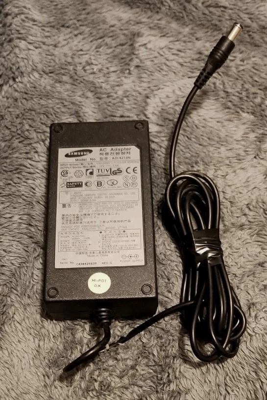 Adaptador CA Samsung genuíno 14V 3.0A modelo AD-4214N fabricante de equipamento original para Samsung, Dell ou IBM - Imagem 2 de 3