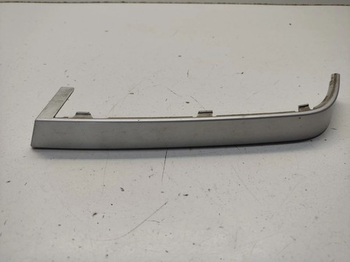 BMW 3 E46 2003 Rechts Rücklicht Zierleiste Abdeckung 7020080 AAA26398