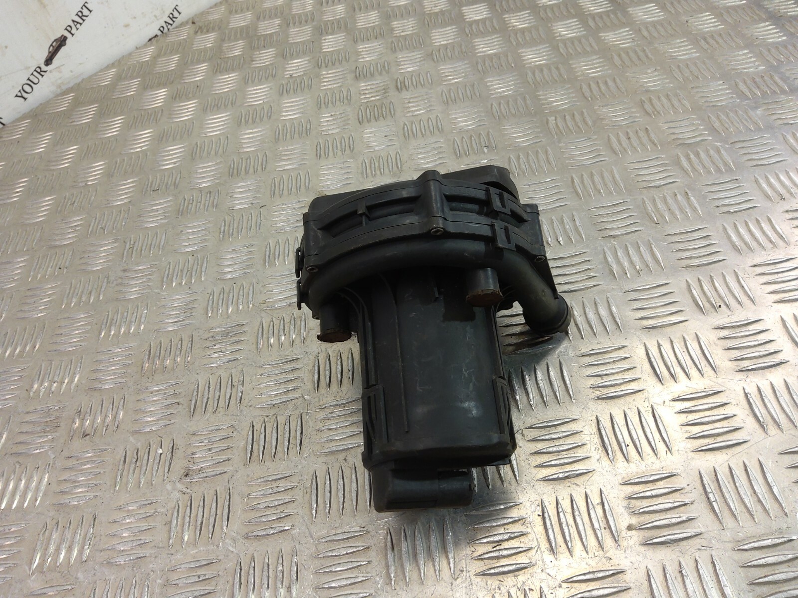 BMW 1433935 72185244 11.72-1433959 72216628 Air Injection Pump | eBay