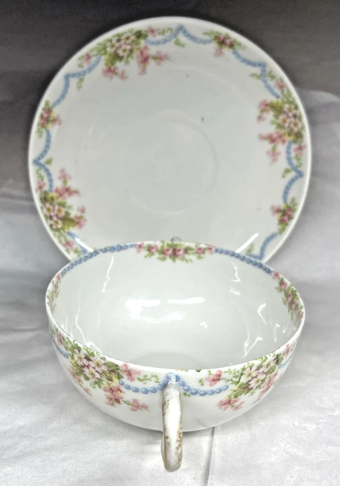 Antigua taza y platillo Limoges Boullion Wm. Guerin Rosa Floral con Swag Azul Foto 2 de 4