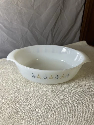 Vintage Fire King Anchor Hocking Atomic Star Oval 1 1/2 Qt. Casserole Dish #433