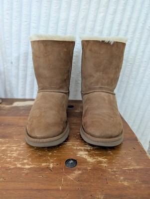 Ugg Boots Size 8 Women brown With Bows  hight  9'', like nu, uggs, winter boots