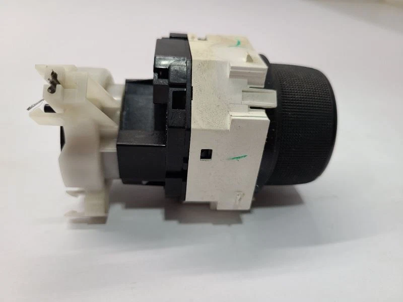 Pontiac Vibe 2009 2010 control de temperatura 19204137 Foto 4 de 4