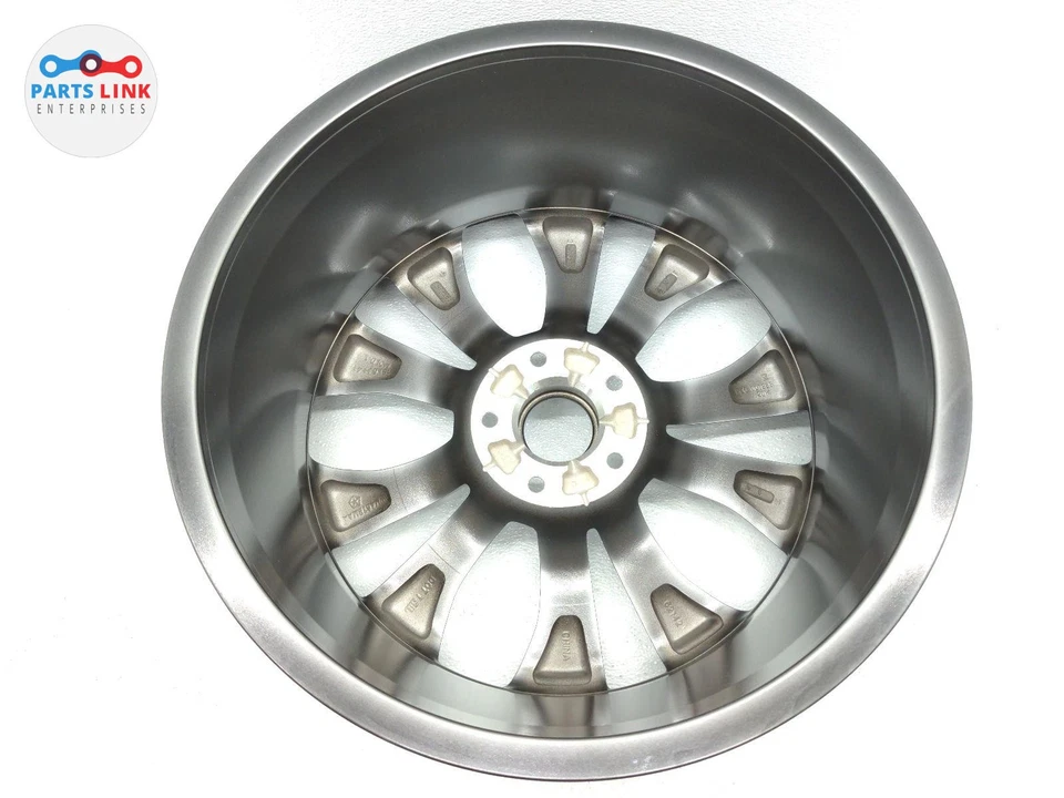 New Factory OEM 18"x8 Alloy Wheel Rim 2015 2016 2017 Chrysler 200 5x110 2516 WPD - Image 4 of 4